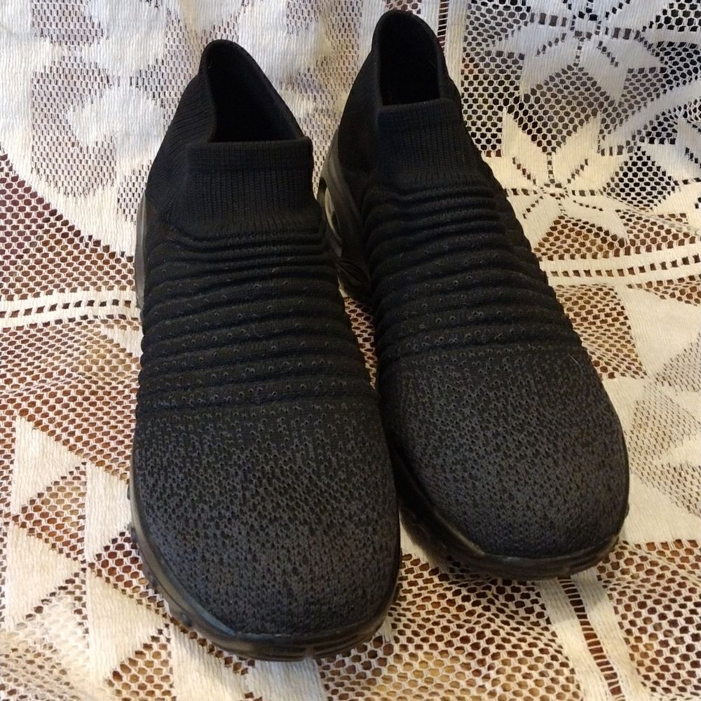 STQ slip on shoes